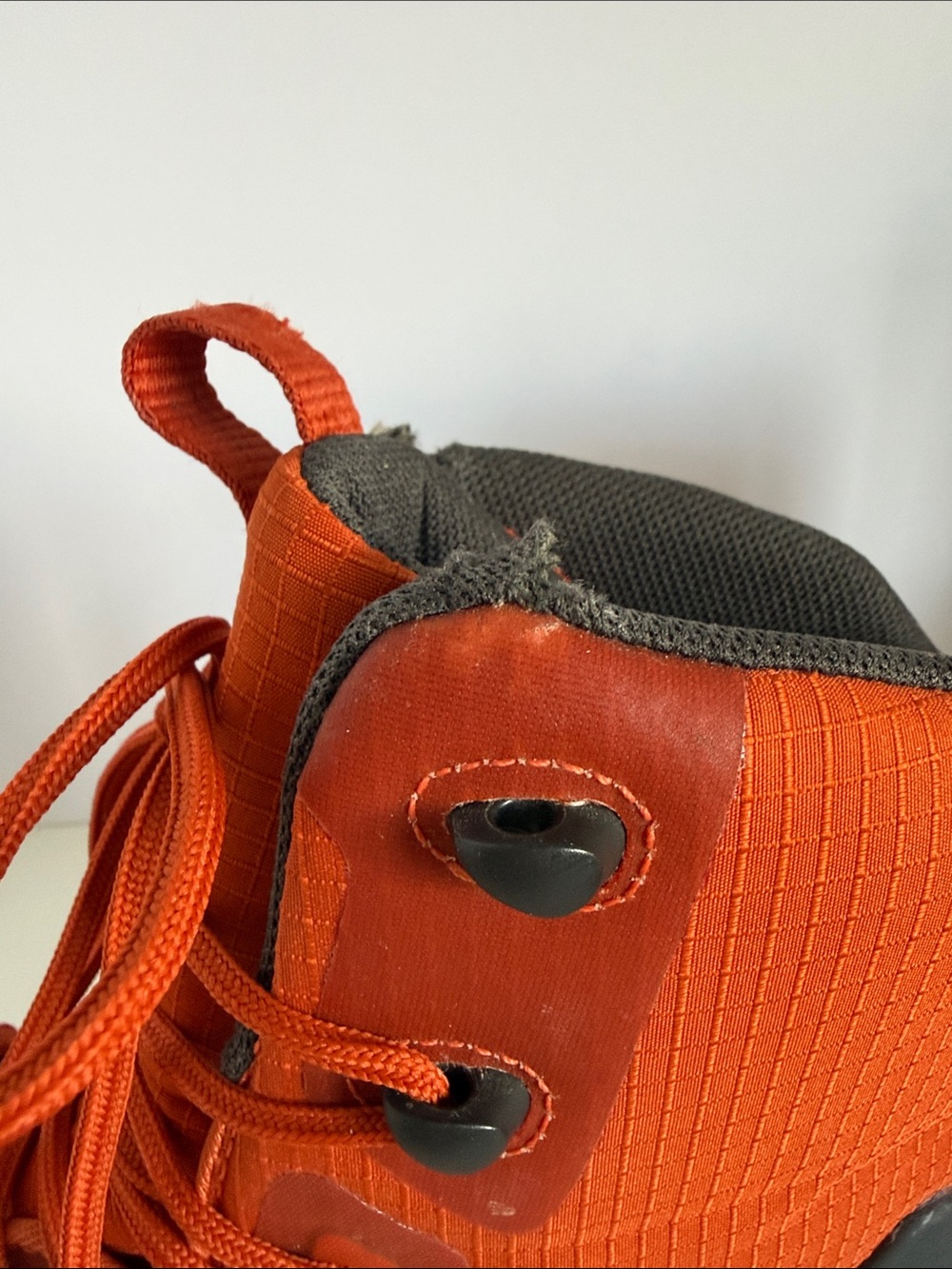 Under Armour HOVR Dawn WP Waterproof Hiking Boots Red Orange Men’s Size 11 Flaw - Picture 13 of 16